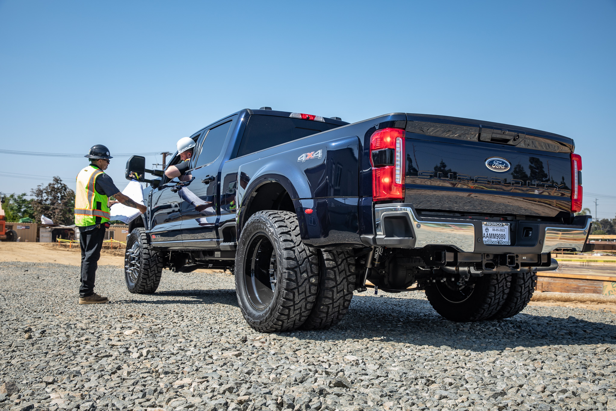 ICON 2023 Ford F-250/F-350 Super Duty 4WD Diesel, 2.5" Lift, Stage 3 Suspension System w/ Radius Arms