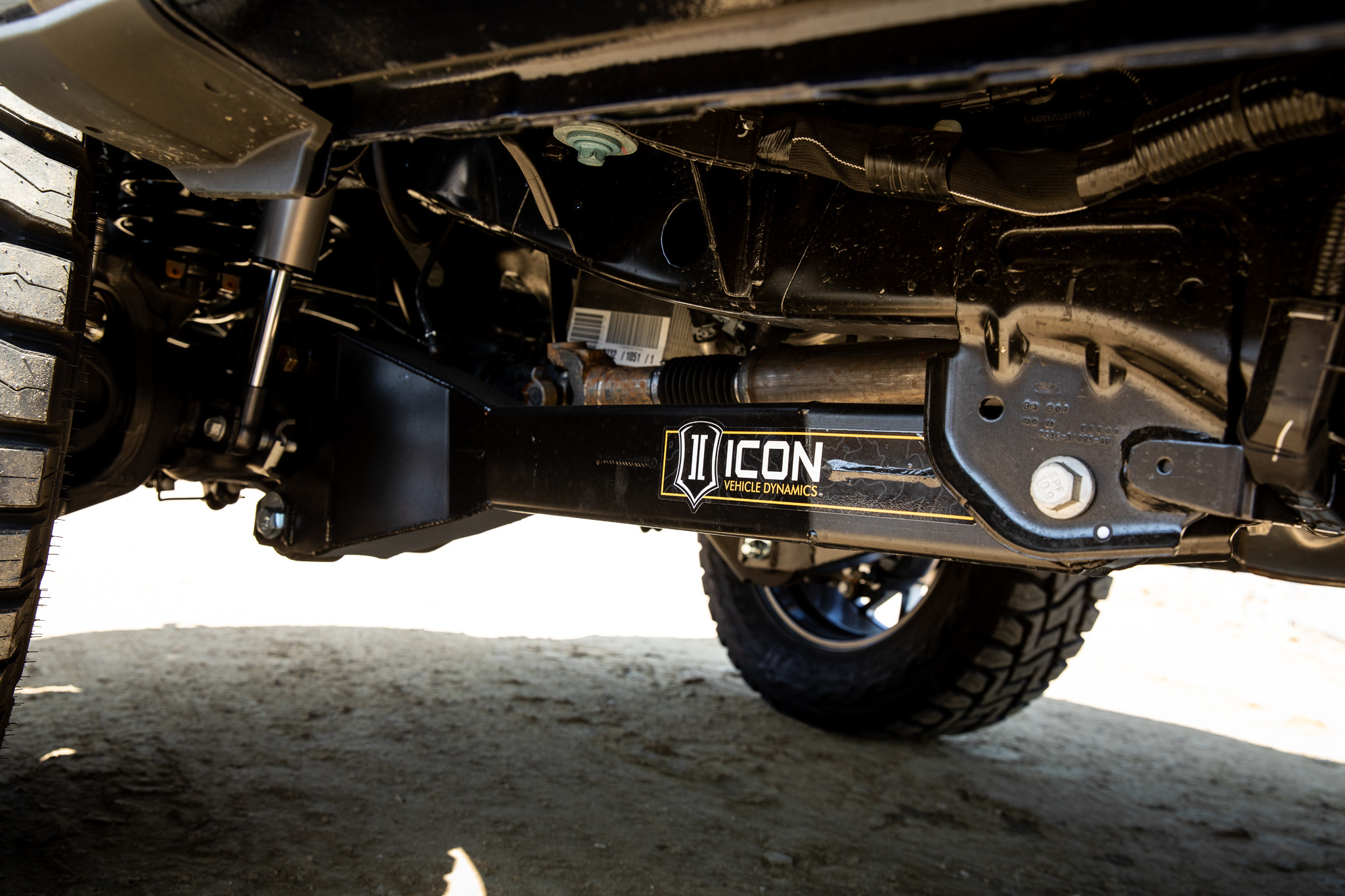 ICON 2023 Ford F-250/F-350 Super Duty 4WD Gas, 2.5" Lift, Stage 3 Suspension System w/ Radius Arms and Expansion Packs