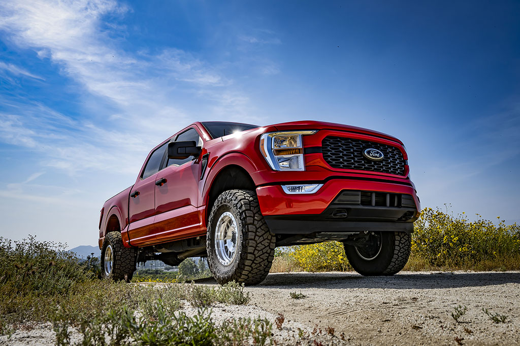 ICON 2021-2024 Ford F-150 4WD, 3.5-4.5" Lift, Stage 3 Suspension System, Billet, w/ Leaf Packs